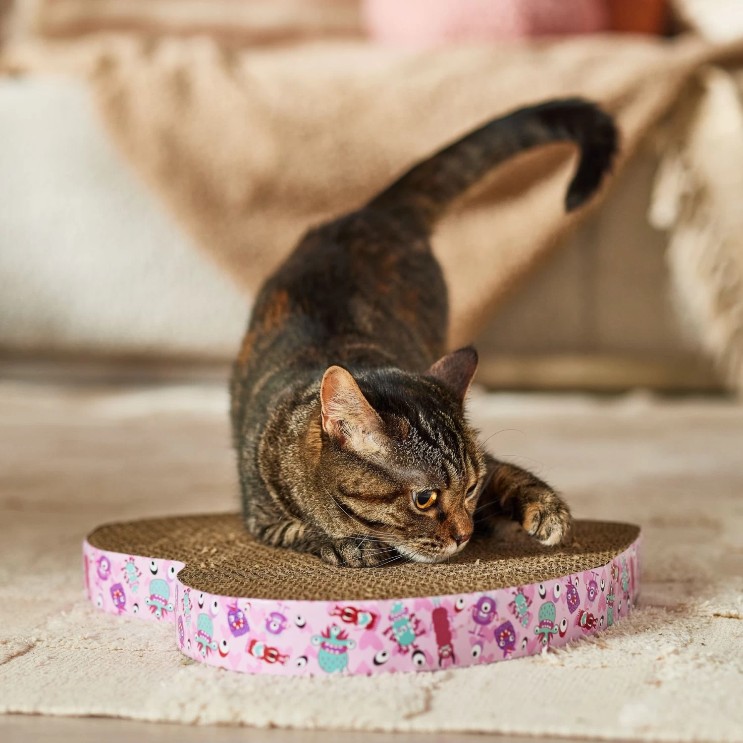 Frisco Valentine Heart Cat Scratcher Toy With Catnip 5 Frisco Valentine Heart Cat Scratcher Toy With Catnip - Image 3